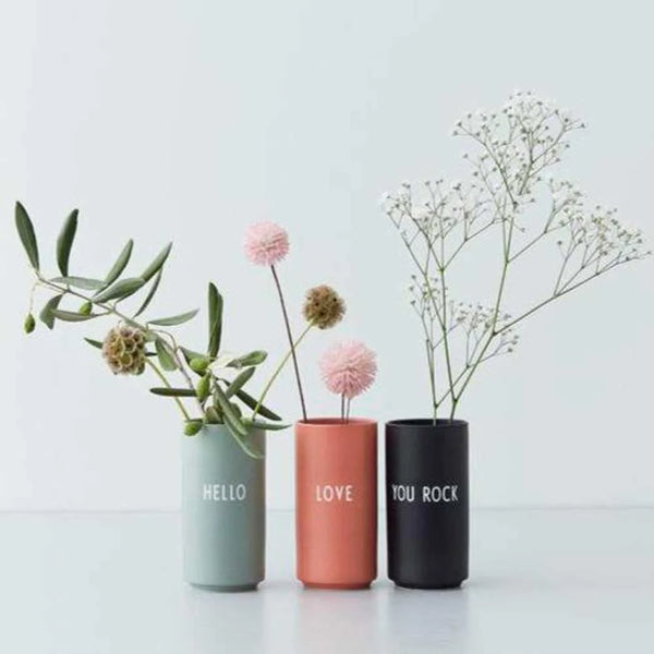 DesignLetters Favourite Vase "Hello"