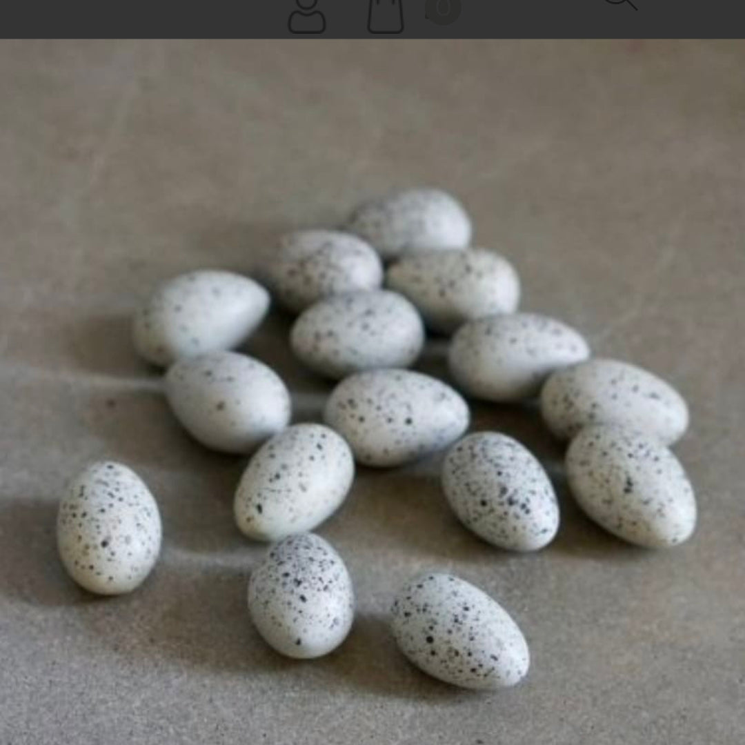 DBKD Deco Egg - mole dot